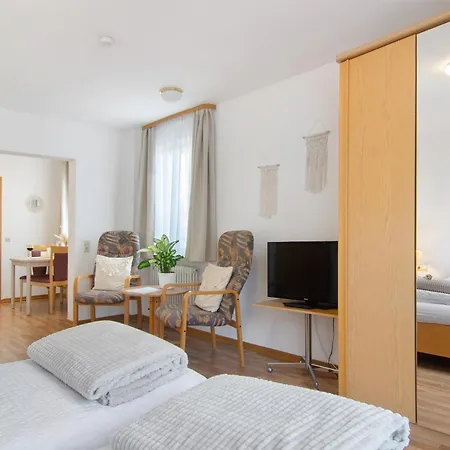 Vendégház Gaestehaus Maeder - Dreiweltenkarte 3*