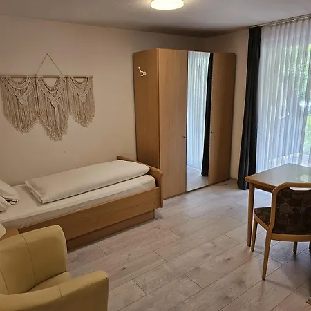 Gaestehaus Maeder - Dreiweltenkarte Pensionat