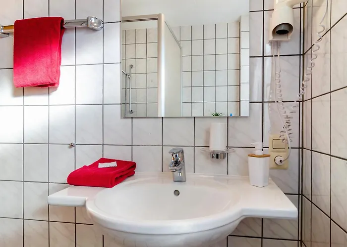 Gaestehaus Maeder - Dreiweltenkarte بيت ضيافة 3*