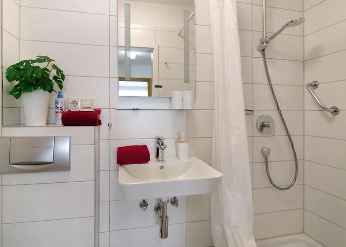 Gaestehaus Maeder - Dreiweltenkarte بيت ضيافة 3*